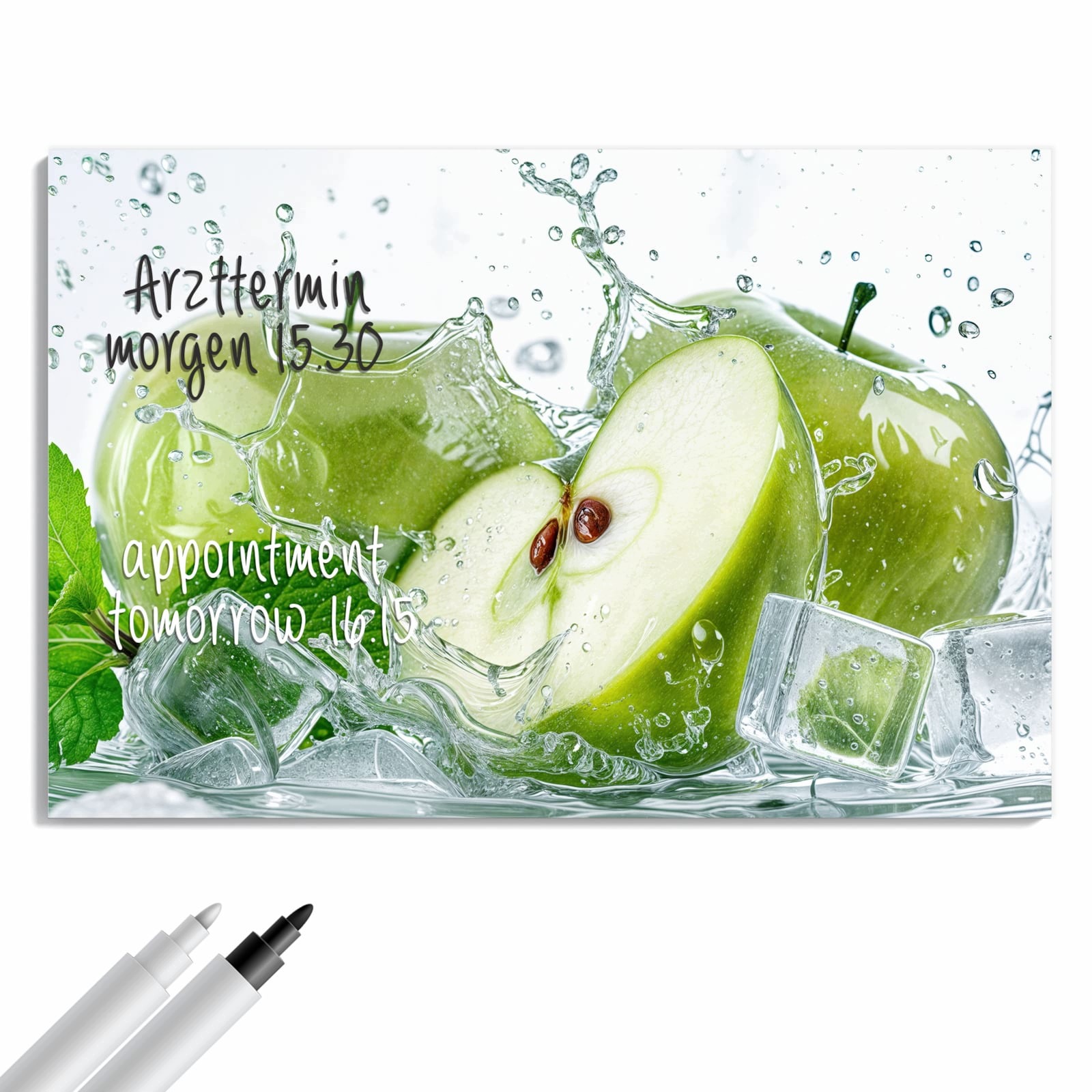 Magnetická tabule – obraz na zeď Svěží jablka cákance | 90 × 60 cm